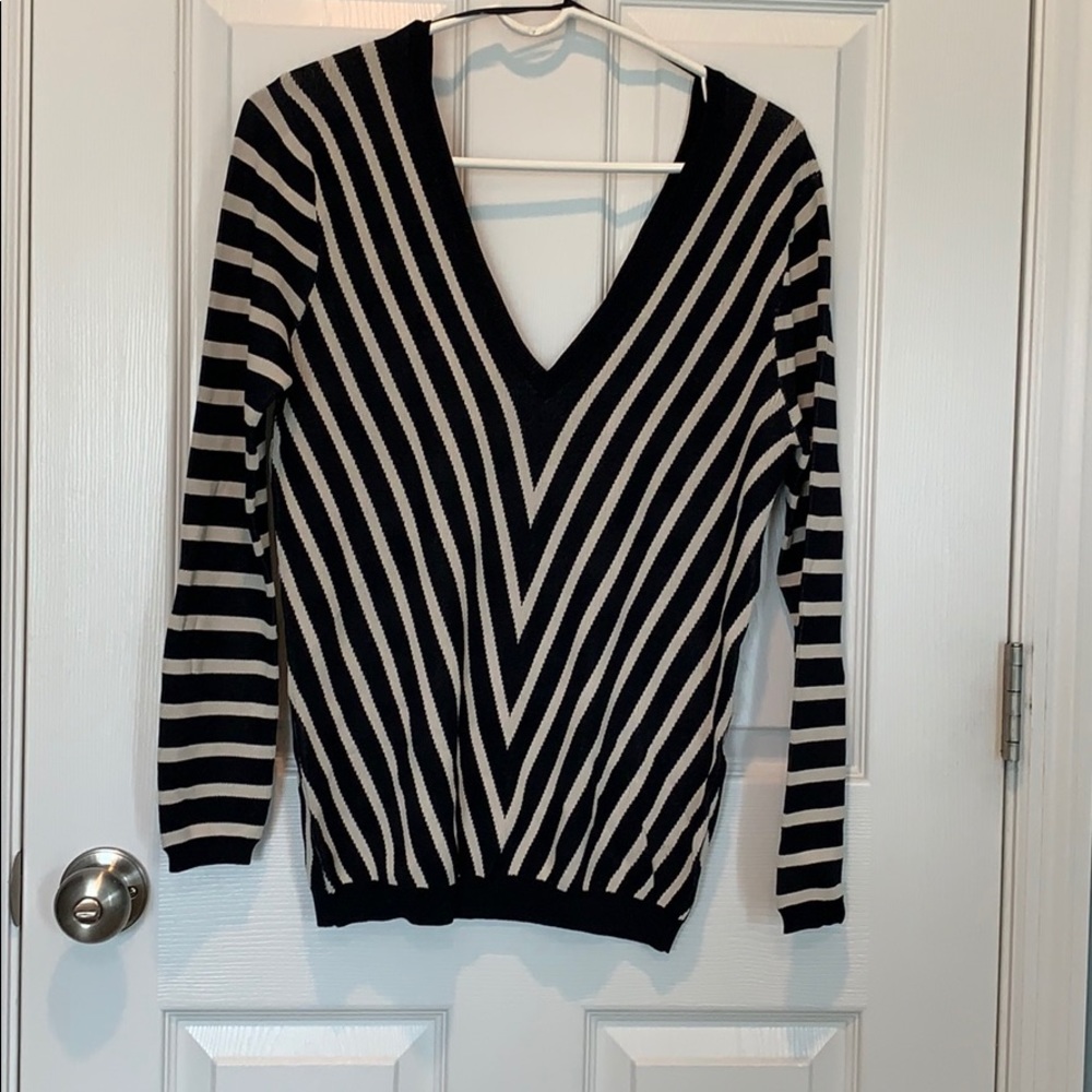 Zara light weight knit sweater